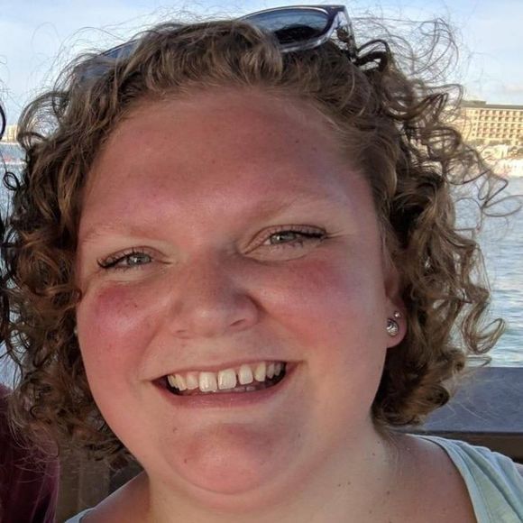 Meet your Posher, Vicki - Picture 1 of 1